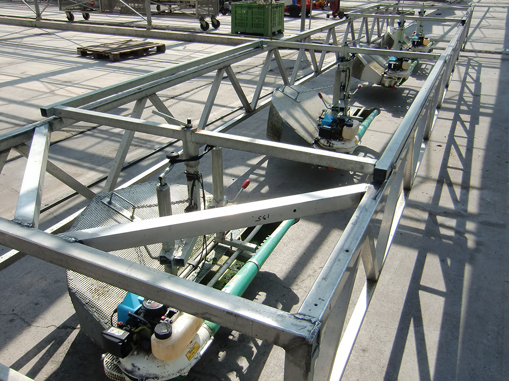 trimming frame for multiple trimming machines in greenhouse